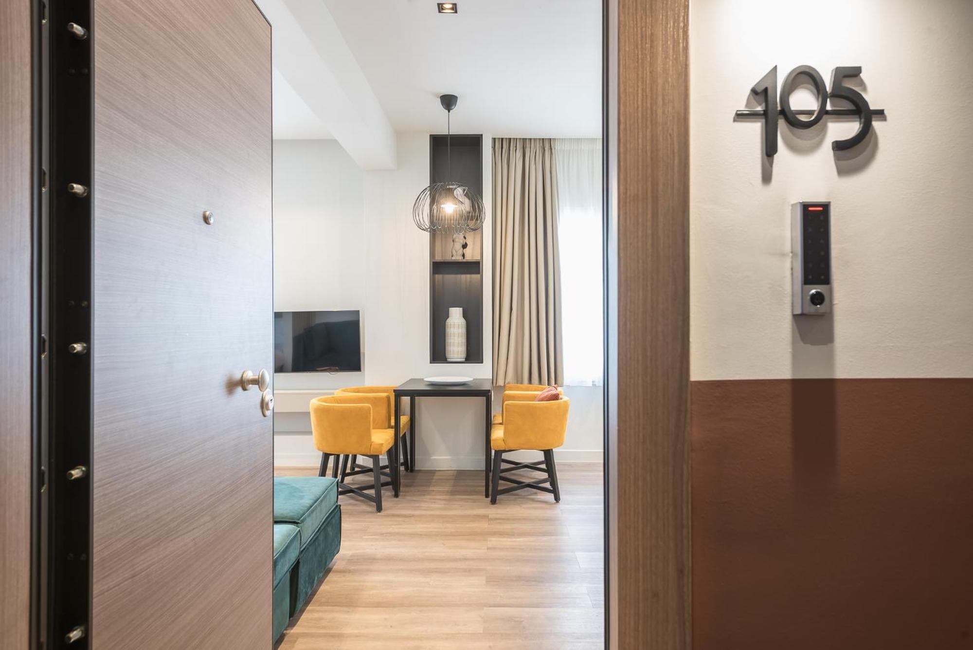 Aeiphoria Suites & Rooms - Athens Room photo